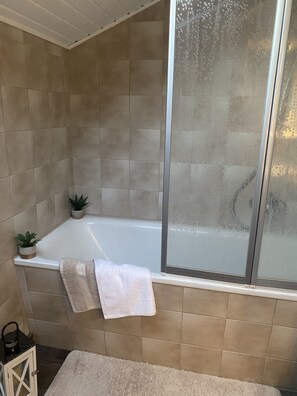 Hair dryer, towels - Cozy idyllic vacation home on the edge of a field 500 m to the Baltic Sea (Neukirchen)