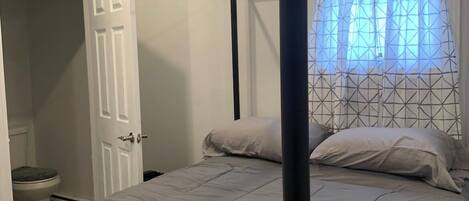 2 bedrooms, WiFi, bed sheets