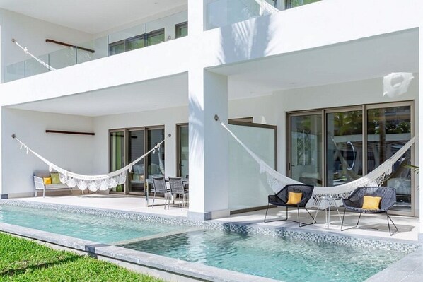 Outdoor pool, a heated pool