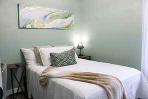 2 Schlafzimmer, Schreibtisch, Bügeleisen/Bügelbrett, kostenloses WLAN