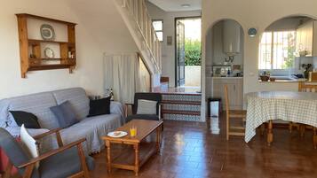 TV, fireplace, DVD player