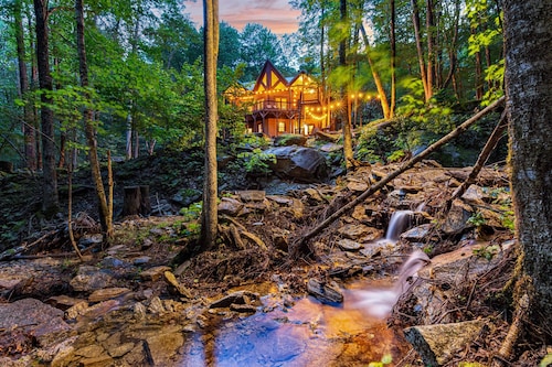 Private2Acres+LargeGrpOasis+HotTub+FirePit+GmeRm