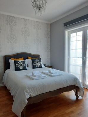 Superior Double or Twin Room | In-room safe, individually decorated, individually furnished, desk - Smiling Places (Vila do Conde)