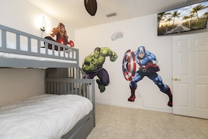5 bedrooms, iron/ironing board, free WiFi, bed sheets - Haines City Beauty at Tower Lake! home with themed kids bedrooms (Haines City)