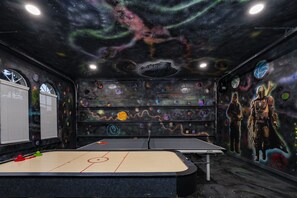 Spielezimmer