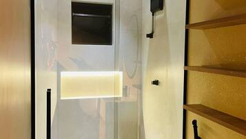 Deluxe Triple Room | Free WiFi, bed sheets