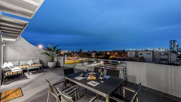 Executive Apartment | Terrace/patio