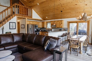 TV, fireplace - Lakeview Retreat Walk to Town + Fenced Yard (Grand Lake)