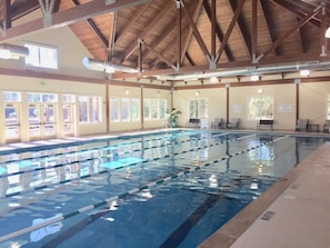 Piscine intérieure
