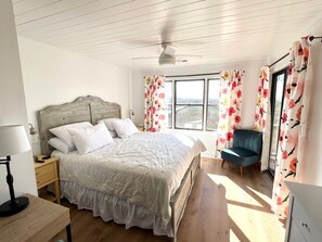 2 dormitorios, escritorio, tabla de planchar con plancha y wifi