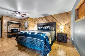 5 bedrooms, desk, iron/ironing board, travel cot