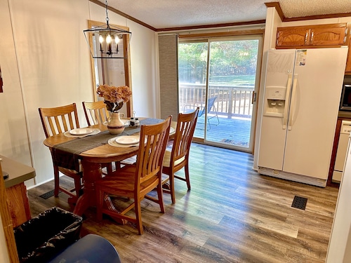 Secluded/Pet-friendly home on 3+ acres, close to downtown Hayward/ATV Trails