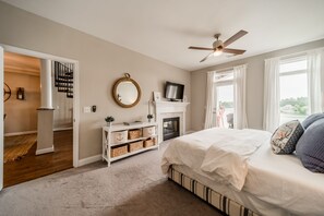 3 chambres, fer et planche à repasser, Wi-Fi, draps fournis