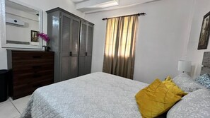 2 Schlafzimmer, Bügeleisen/Bügelbrett, Reisekinderbett, WLAN