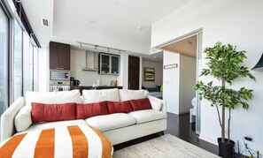 Strykejern/-brett, wi-fi og sengetøy