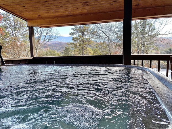 Interior - Safe Haven - Cozy Cabin w/hot tub & mountain views, minutes from Dollywood! (Pigeon Forge)