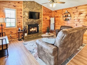 Smart TV, chimenea y reproductor de DVD 