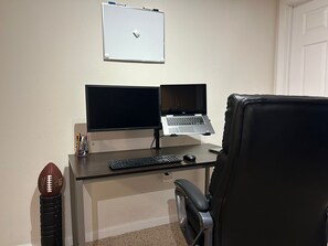 1 bedroom, desk, iron/ironing board, free WiFi