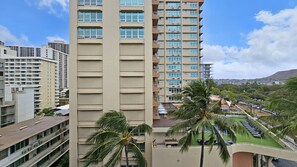 Exterior - —⚚Waikiki Beach☥— 8th flr Queen Bed Studio w/Pool — WAIKIKI GRAND HOTEL® (Honolulu)