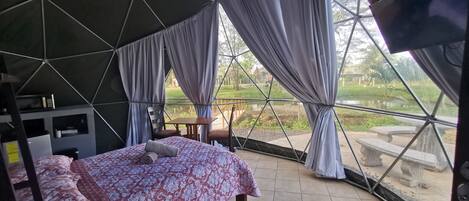 Romantic Cabin | Gebar bulu kapas, katil Select Comfort, Wi-fi percuma, cadar katil