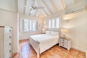 5 室のベッドルーム、アイロン / アイロン台、WiFi (無料)、ベッドシーツ