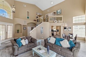 Smart-TV, peis, fotballspill og bordtennis