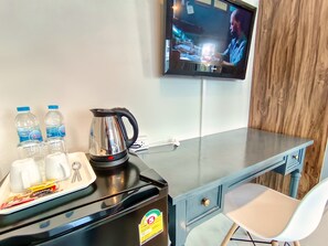 Double Room, Balcony | Desk, laptop workspace, free WiFi, bed sheets