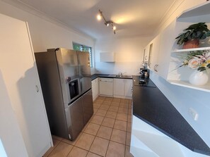 Interior - 5 Star - 3 Bedrm Inner Nth City (Clayfield)