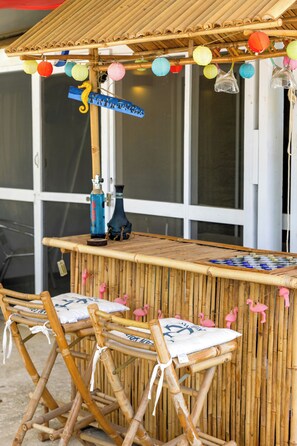 Property grounds - New Pool View Home, BachelorsBeach is a 2 min walk.  Kayaks & Bikes 4U-2 play (Belnem, Kralendijk)
