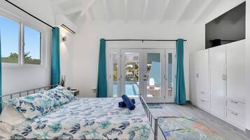 2 bedrooms, in-room safe, desk, free WiFi