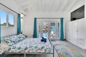 2 bedrooms, in-room safe, desk, free WiFi - New Pool View Home, BachelorsBeach is a 2 min walk.  Kayaks & Bikes 4U-2 play (Belnem, Kralendijk)