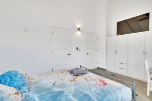 2 bedrooms, in-room safe, desk, free WiFi