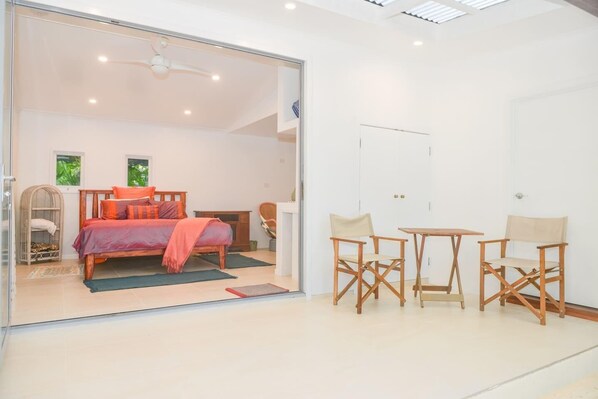 1 chambre, fer et planche à repasser, Wi-Fi, literie fournie