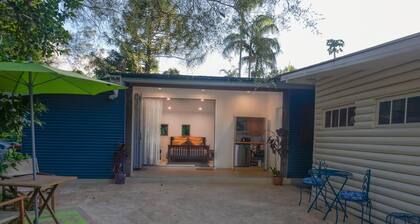 Renovated 2-Bed Cottage - Sleeps 4 - Free Parking