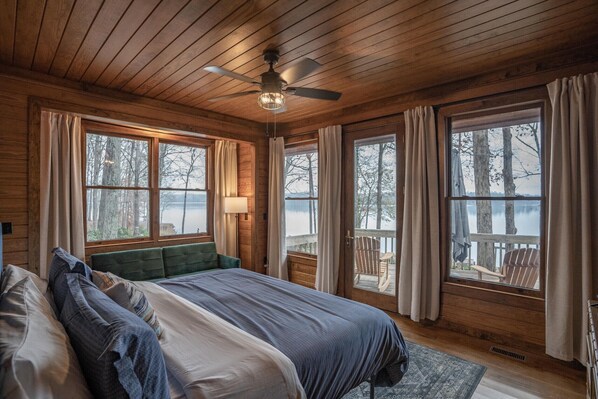 3 chambres, fer et planche à repasser, Wi-Fi gratuit, draps fournis