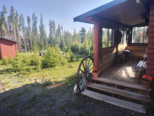 Mountain Top Cabin Refuge