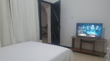 Business Duplex, 2 Bedrooms, Non Smoking, Kitchen | Premium bedding, Tempur-Pedic beds, desk, laptop workspace