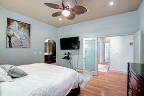 4 Schlafzimmer, Bügeleisen/Bügelbrett, WLAN, Bettwäsche