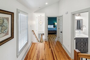 5 chambres, fer et planche à repasser, accès au Wi-Fi (inclus)