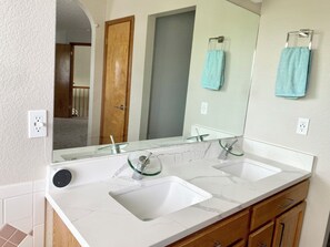 Interior - 3br home + 2br guest unit close to USAFA (Colorado Springs)