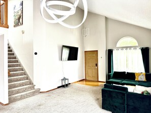 Smart TV, fireplace, stereo, computer monitors