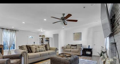 *New* Cozy 3bdr+1Bonus Newly Remodeled Home