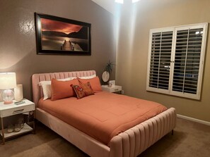 5 habitaciones, escritorio, tabla de planchar con plancha y wifi gratis 