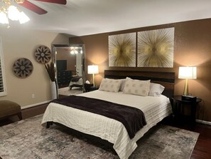 5 bedrooms, desk, iron/ironing board, free WiFi