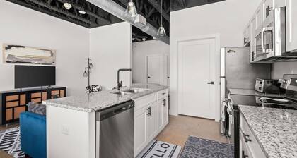 Plus One - Pet Friendly ~ Unique Reclaimed Commercial Space ~ 8 Min to Downtown