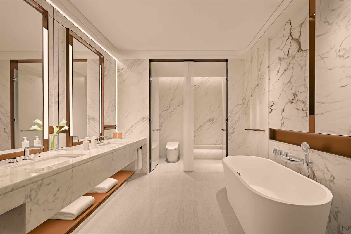 epic superior suite | bathroom | separate bathtub and shower, free toiletries, hair dryer, bathrobes