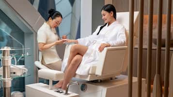 Nail salon