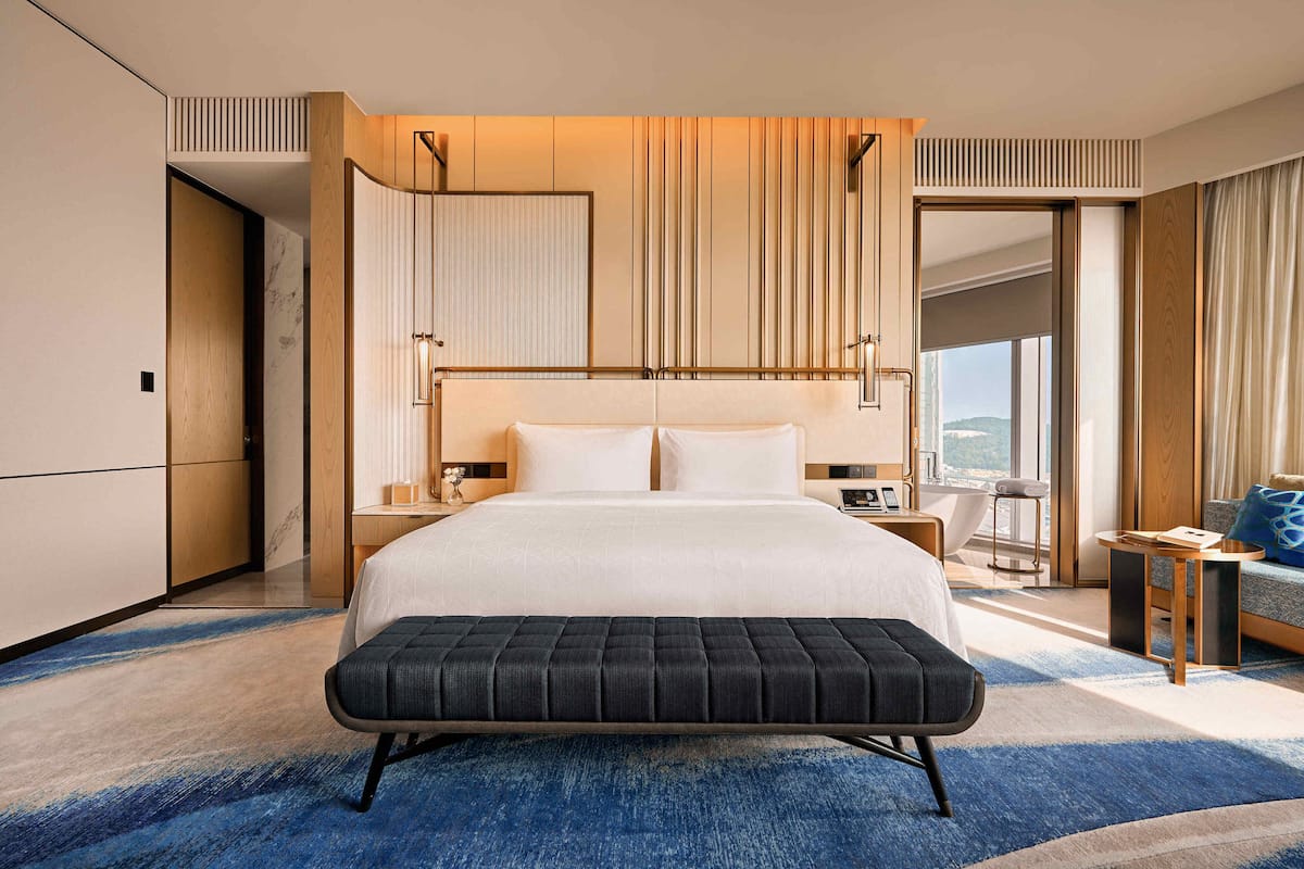 epic king suite | 1 bedroom, free minibar, in-room safe, desk