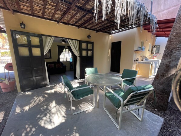 Outdoor dining - Casa arroyo at Bajazul just steps of waterfront and downtown (Loreto)