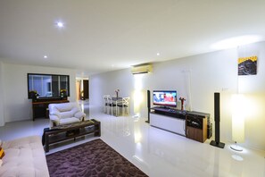 Executive Condo | Living area